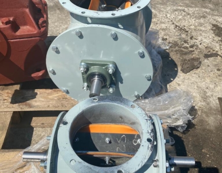 Отгрузка шлюзовых затворов на Волховский комбикормовый завод